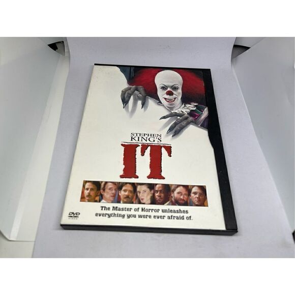 Stephen King’s It DVD - Picture 1 of 3